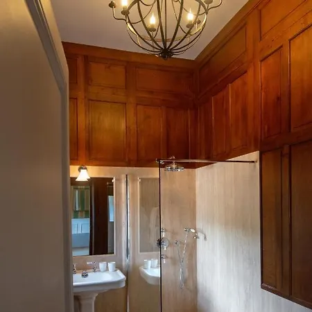 מלון Chateau-hotel De Bourron-Marlotte