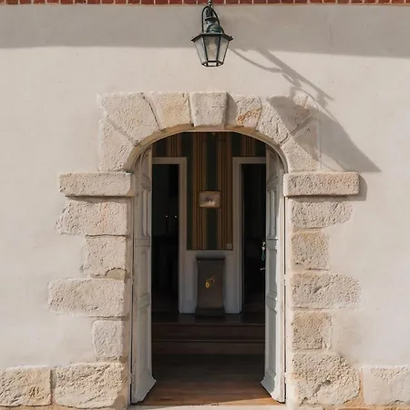 Chateau-hotel De Bourron-Marlotte