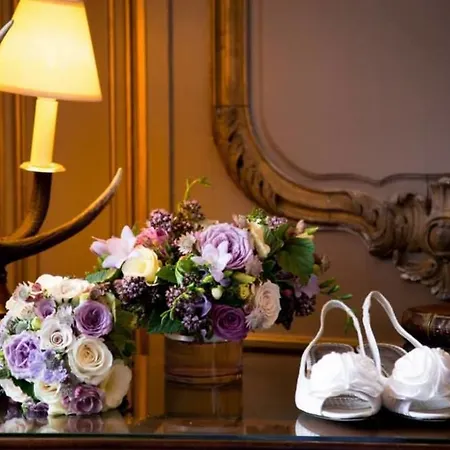 Chateau-hotel De מלון 2*