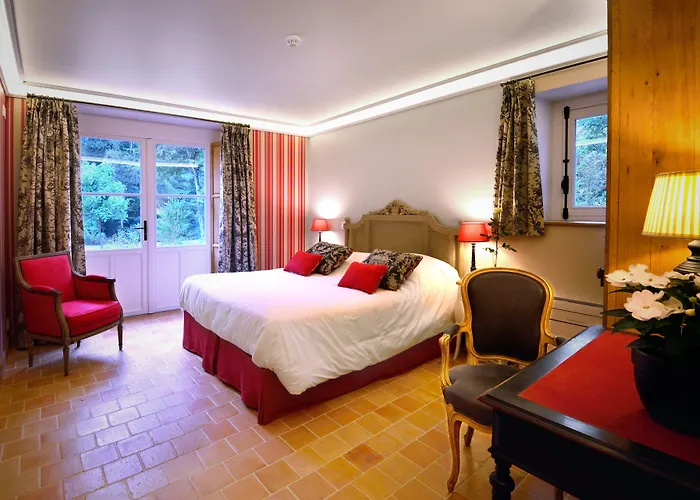 Chateau-hotel De מלון 2*