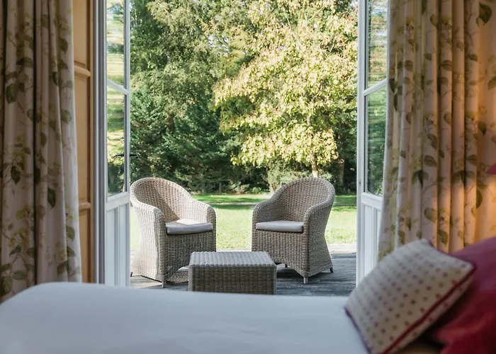 Chateau-hotel De 2* Bourron-Marlotte